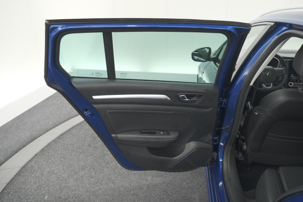 Renault MEGANE Estate TCe 140 EDC Techno | Trekhaak | Camera | Navigatie | 9.3 Inch Groot Scherm Renault MEGANE Estate TCe 140 EDC Techno | Trekhaak | Camera | Navigatie | 9.3 Inch Groot Scherm