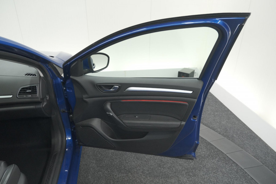 Renault MEGANE Estate TCe 140 EDC Techno | Trekhaak | Camera | Navigatie | 9.3 Inch Groot Scherm Renault MEGANE Estate TCe 140 EDC Techno | Trekhaak | Camera | Navigatie | 9.3 Inch Groot Scherm