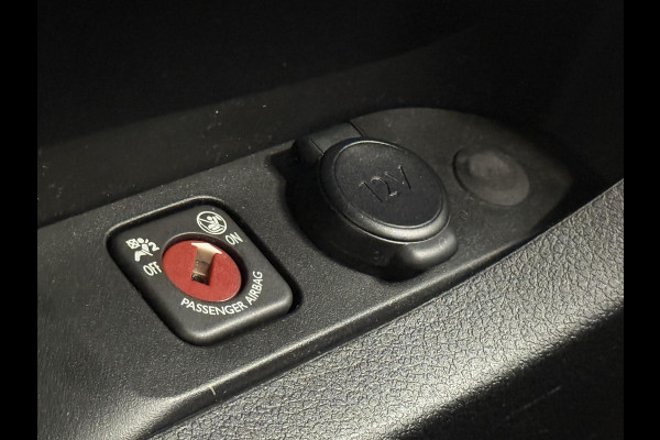 Peugeot Expert 2.0 BlueHDI 180PK Long Premium Dubbele Cabine Airco Bluetooth LM Velgen Look pakket Peugeot Expert 2.0 BlueHDI 180PK Long Premium Dubbele Cabine Airco Bluetooth LM Velgen Look pakket