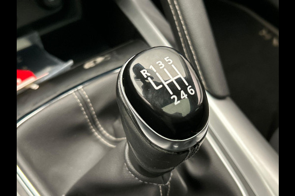 Renault Kadjar 1.6 TCe Intens 163PK Trekhaak Pano/dak Navigatie Origineel NL Renault Kadjar 1.6 TCe Intens 163PK Trekhaak Pano/dak Navigatie Origineel NL