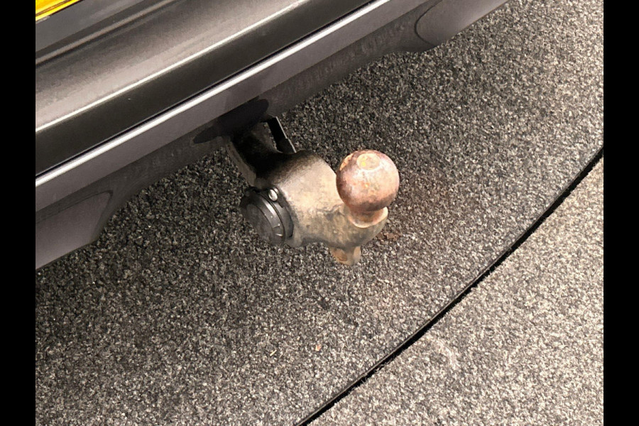 Renault Kadjar 1.6 TCe Intens 163PK Trekhaak Pano/dak Navigatie Origineel NL Renault Kadjar 1.6 TCe Intens 163PK Trekhaak Pano/dak Navigatie Origineel NL