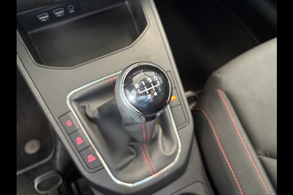 Seat Ibiza 1.0 TSi FR Business Intense CAMERA/LED/CARPLAY/NAVI/ADAPT.CRUISE/TREKHAAK Seat Ibiza 1.0 TSi FR Business Intense CAMERA/LED/CARPLAY/NAVI/ADAPT.CRUISE/TREKHAAK