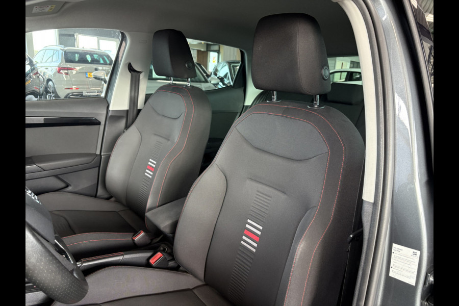 Seat Ibiza 1.0 TSi FR Business Intense CAMERA/LED/CARPLAY/NAVI/ADAPT.CRUISE/TREKHAAK Seat Ibiza 1.0 TSi FR Business Intense CAMERA/LED/CARPLAY/NAVI/ADAPT.CRUISE/TREKHAAK