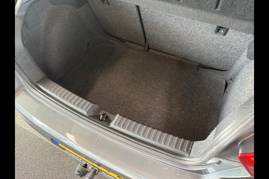 Seat Ibiza 1.0 TSi FR Business Intense CAMERA/LED/CARPLAY/NAVI/ADAPT.CRUISE/TREKHAAK Seat Ibiza 1.0 TSi FR Business Intense CAMERA/LED/CARPLAY/NAVI/ADAPT.CRUISE/TREKHAAK