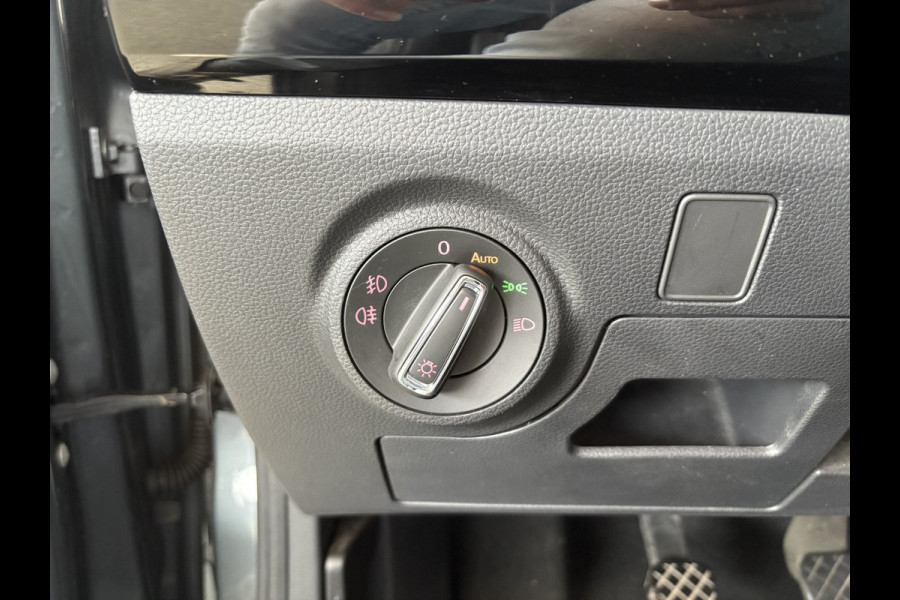 Seat Ibiza 1.0 TSi FR Business Intense CAMERA/LED/CARPLAY/NAVI/ADAPT.CRUISE/TREKHAAK Seat Ibiza 1.0 TSi FR Business Intense CAMERA/LED/CARPLAY/NAVI/ADAPT.CRUISE/TREKHAAK