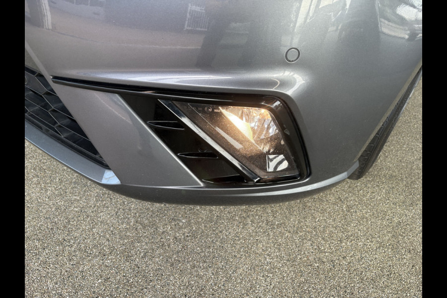 Seat Ibiza 1.0 TSi FR Business Intense CAMERA/LED/CARPLAY/NAVI/ADAPT.CRUISE/TREKHAAK Seat Ibiza 1.0 TSi FR Business Intense CAMERA/LED/CARPLAY/NAVI/ADAPT.CRUISE/TREKHAAK