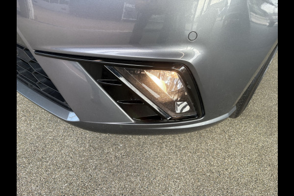 Seat Ibiza 1.0 TSi FR Business Intense CAMERA/LED/CARPLAY/NAVI/ADAPT.CRUISE/TREKHAAK Seat Ibiza 1.0 TSi FR Business Intense CAMERA/LED/CARPLAY/NAVI/ADAPT.CRUISE/TREKHAAK