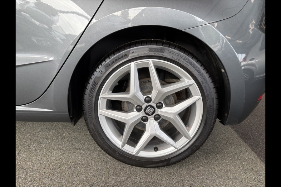 Seat Ibiza 1.0 TSi FR Business Intense CAMERA/LED/CARPLAY/NAVI/ADAPT.CRUISE/TREKHAAK Seat Ibiza 1.0 TSi FR Business Intense CAMERA/LED/CARPLAY/NAVI/ADAPT.CRUISE/TREKHAAK