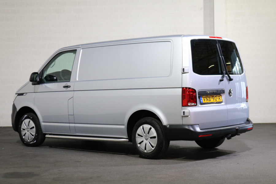 Volkswagen Transporter 2.0 TDI L1 H1 110pk Airco Navigatie Trekhaak