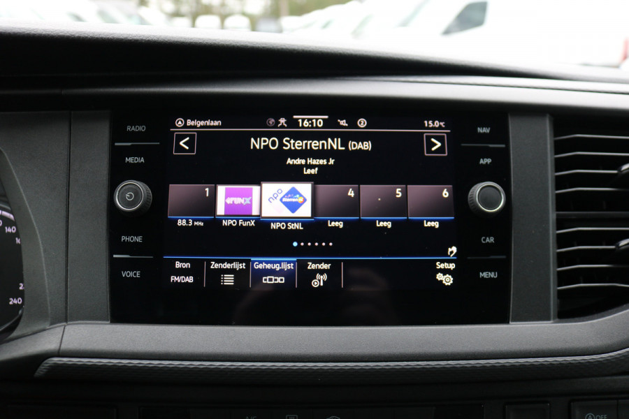 Volkswagen Transporter 2.0 TDI L1 H1 110pk Airco Navigatie Trekhaak