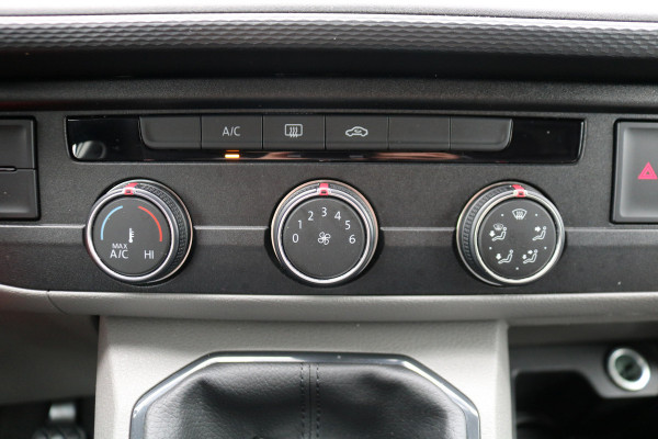 Volkswagen Transporter 2.0 TDI L1 H1 110pk Airco Navigatie Trekhaak