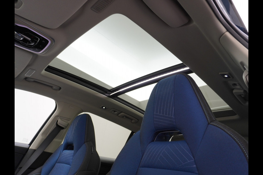 Lynk & Co 01 PHEV AUT-7 261pk Pano-Schuifdak Lmv 20" 360°Camera Apple Carplay Android Auto Adap.Cruise Navi Pdc Ecc Keyless Led Plug-In Hybri Elek.Memory.Stoel File assistent Dodehoek detector Elektrisch bedienbare achterklep Rijstrooksensor Wifi Verkeersbord detectie 425Nm koppel 3,7kw laadvermogen €41.882 Nieuwprijs 1e Eigenaar Origineel NLse auto! Lynk & Co 01 PHEV AUT-7 261pk Pano-Schuifdak Lmv 20" 360°Camera Apple Carplay Android Auto Adap.Cruise Navi Pdc Ecc Keyless Led Plug-In Hybri Elek.Memory.Stoel File assistent Dodehoek detector Elektrisch bedienbare achterklep Rijstrooksensor Wifi Verkeersbord detectie 425Nm koppel 3,7kw laadvermogen €41.882 Nieuwprijs 1e Eigenaar Origineel NLse auto!