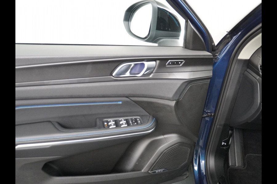 Lynk & Co 01 PHEV AUT-7 261pk Pano-Schuifdak Lmv 20" 360°Camera Apple Carplay Android Auto Adap.Cruise Navi Pdc Ecc Keyless Led Plug-In Hybri Elek.Memory.Stoel File assistent Dodehoek detector Elektrisch bedienbare achterklep Rijstrooksensor Wifi Verkeersbord detectie 425Nm koppel 3,7kw laadvermogen €41.882 Nieuwprijs 1e Eigenaar Origineel NLse auto! Lynk & Co 01 PHEV AUT-7 261pk Pano-Schuifdak Lmv 20" 360°Camera Apple Carplay Android Auto Adap.Cruise Navi Pdc Ecc Keyless Led Plug-In Hybri Elek.Memory.Stoel File assistent Dodehoek detector Elektrisch bedienbare achterklep Rijstrooksensor Wifi Verkeersbord detectie 425Nm koppel 3,7kw laadvermogen €41.882 Nieuwprijs 1e Eigenaar Origineel NLse auto!