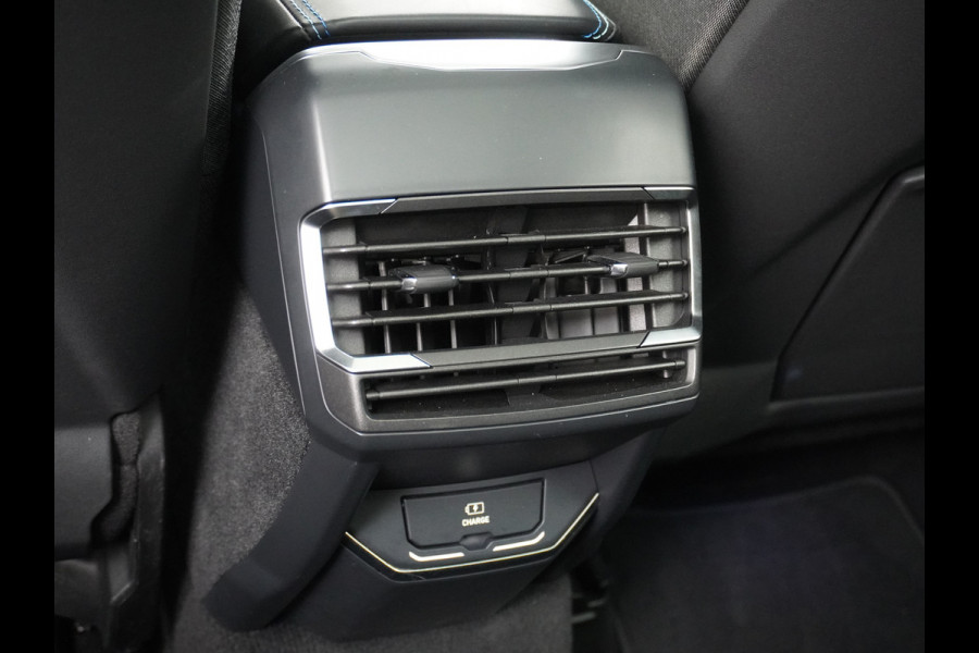 Lynk & Co 01 PHEV AUT-7 261pk Pano-Schuifdak Lmv 20" 360°Camera Apple Carplay Android Auto Adap.Cruise Navi Pdc Ecc Keyless Led Plug-In Hybri Elek.Memory.Stoel File assistent Dodehoek detector Elektrisch bedienbare achterklep Rijstrooksensor Wifi Verkeersbord detectie 425Nm koppel 3,7kw laadvermogen €41.882 Nieuwprijs 1e Eigenaar Origineel NLse auto! Lynk & Co 01 PHEV AUT-7 261pk Pano-Schuifdak Lmv 20" 360°Camera Apple Carplay Android Auto Adap.Cruise Navi Pdc Ecc Keyless Led Plug-In Hybri Elek.Memory.Stoel File assistent Dodehoek detector Elektrisch bedienbare achterklep Rijstrooksensor Wifi Verkeersbord detectie 425Nm koppel 3,7kw laadvermogen €41.882 Nieuwprijs 1e Eigenaar Origineel NLse auto!