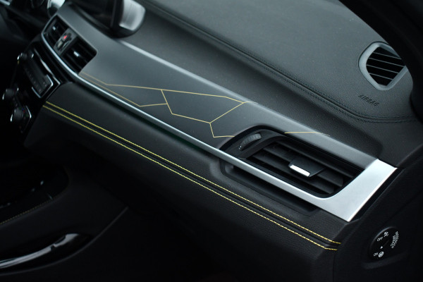 BMW X2 xDrive25e M-Sport Goldplay Pano ACC HUD Camera M-zetels