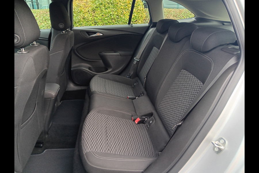 Opel Astra Sports Tourer 1.0 Edition+ Navi, Clima, Camera, PDC, 17" LMV, incl 12 MAANDEN BOVAGGARANTIE