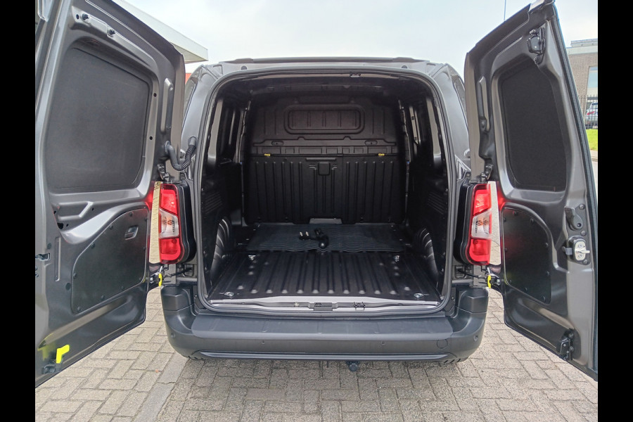 Fiat Doblò 1.5D 100pk L1 1000kg, 3-zitter, Airco, PDC, Camera, Trekhaak incl. 12 mnd BOVAG-garantie Fiat Doblò 1.5D 100pk L1 1000kg, 3-zitter, Airco, PDC, Camera, Trekhaak incl. 12 mnd BOVAG-garantie