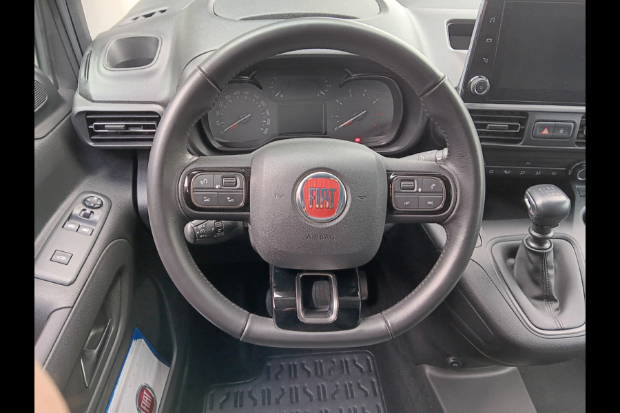 Fiat Doblò 1.5D 100pk L1 1000kg, 3-zitter, Airco, PDC, Camera, Trekhaak incl. 12 mnd BOVAG-garantie Fiat Doblò 1.5D 100pk L1 1000kg, 3-zitter, Airco, PDC, Camera, Trekhaak incl. 12 mnd BOVAG-garantie