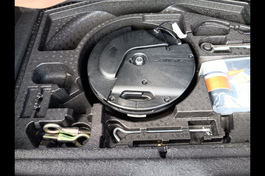 Mazda CX-30 2.0 e-SkyActiv M Hybrid 150PK Luxury AUTOMAAT, Leder, Navi, Clima, Head-up, etc. incl. 12 MND BOVAGGARANTIE Mazda CX-30 2.0 e-SkyActiv M Hybrid 150PK Luxury AUTOMAAT, Leder, Navi, Clima, Head-up, etc. incl. 12 MND BOVAGGARANTIE