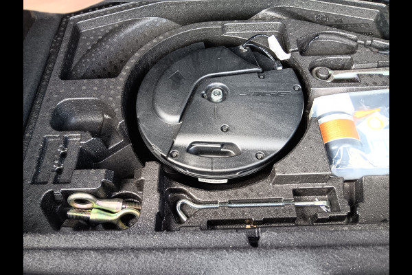 Mazda CX-30 2.0 e-SkyActiv M Hybrid 150PK Luxury AUTOMAAT, Leder, Navi, Clima, Head-up, etc. incl. 12 MND BOVAGGARANTIE Mazda CX-30 2.0 e-SkyActiv M Hybrid 150PK Luxury AUTOMAAT, Leder, Navi, Clima, Head-up, etc. incl. 12 MND BOVAGGARANTIE