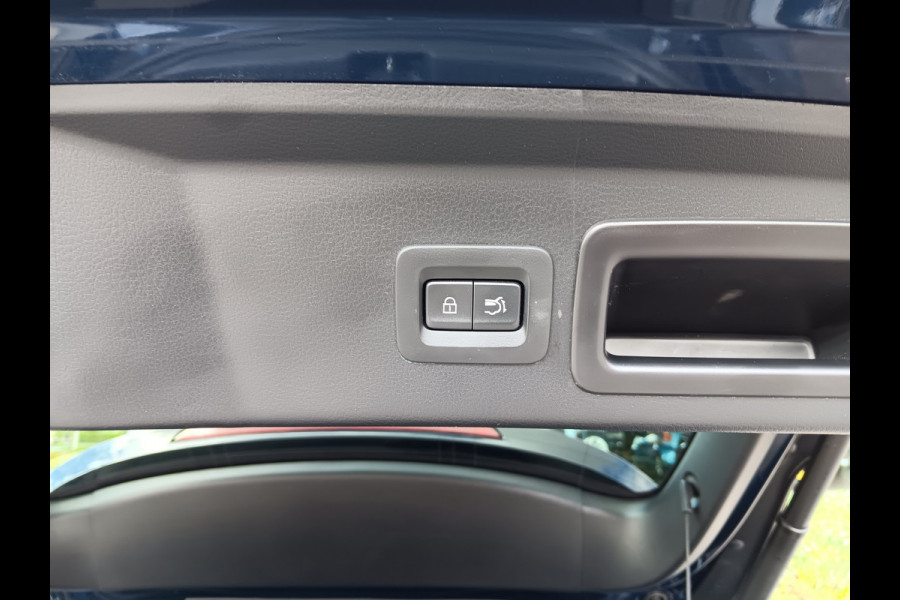 Mazda CX-30 2.0 e-SkyActiv M Hybrid 150PK Luxury AUTOMAAT, Leder, Navi, Clima, Head-up, etc. incl. 12 MND BOVAGGARANTIE Mazda CX-30 2.0 e-SkyActiv M Hybrid 150PK Luxury AUTOMAAT, Leder, Navi, Clima, Head-up, etc. incl. 12 MND BOVAGGARANTIE