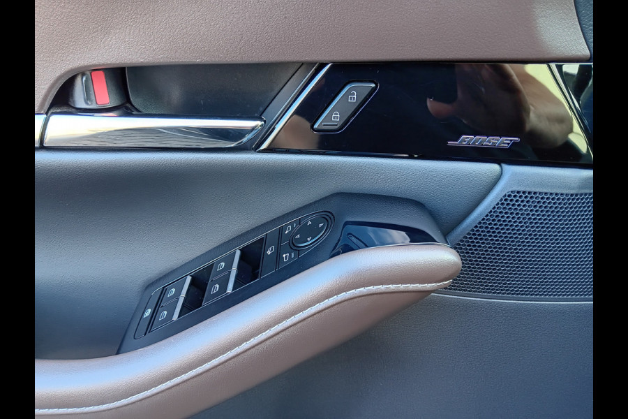 Mazda CX-30 2.0 e-SkyActiv M Hybrid 150PK Luxury AUTOMAAT, Leder, Navi, Clima, Head-up, etc. incl. 12 MND BOVAGGARANTIE Mazda CX-30 2.0 e-SkyActiv M Hybrid 150PK Luxury AUTOMAAT, Leder, Navi, Clima, Head-up, etc. incl. 12 MND BOVAGGARANTIE