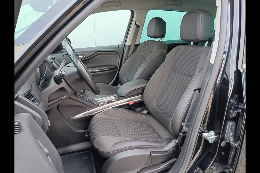 Opel Zafira 1.4 Turbo 140PK Innovation 7-zitter, AUTOMAAT, Airco, Navi, Camera, PDC etc. incl. 12 mnd BOVAG Opel Zafira 1.4 Turbo 140PK Innovation 7-zitter, AUTOMAAT, Airco, Navi, Camera, PDC etc. incl. 12 mnd BOVAG