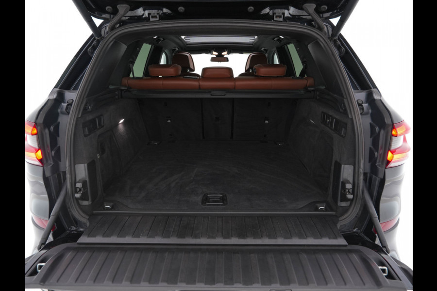BMW X5 M50d High Executive M-Sportpack Aut. *PANO | HEAD-UP | DESIGN-LEATHER | LASER-LIGHT | TOP-VIEW | HARMAN/KARDON | MEMORY-PACK | DIGI-COCKPIT | DAB+ | HEATED-COMFORTSEATS | NAVI-FULLMAP | KEYLESS | TOWBAR | 21''ALU*