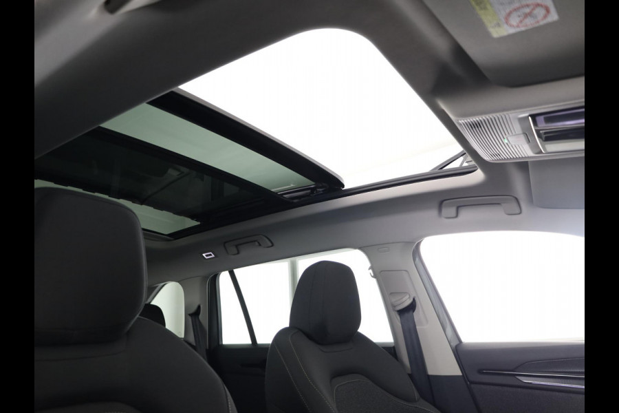 Škoda Kodiaq 1.5 TSI MHEV Business Edition 7p. 150 pk Automaat (DSG) | 7-Persoons | Panoramadak | Led Matrix | Trekhaak (wegklapbaar) | Adaptive Cruise | Dode hoek sensoren | Elek. stoel Škoda Kodiaq 1.5 TSI MHEV Business Edition 7p. 150 pk Automaat (DSG) | 7-Persoons | Panoramadak | Led Matrix | Trekhaak (wegklapbaar) | Adaptive Cruise | Dode hoek sensoren | Elek. stoel