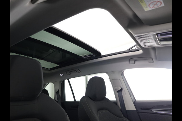 Škoda Kodiaq 1.5 TSI MHEV Business Edition 7p. 150 pk Automaat (DSG) | 7-Persoons | Panoramadak | Led Matrix | Trekhaak (wegklapbaar) | Adaptive Cruise | Dode hoek sensoren | Elek. stoel Škoda Kodiaq 1.5 TSI MHEV Business Edition 7p. 150 pk Automaat (DSG) | 7-Persoons | Panoramadak | Led Matrix | Trekhaak (wegklapbaar) | Adaptive Cruise | Dode hoek sensoren | Elek. stoel