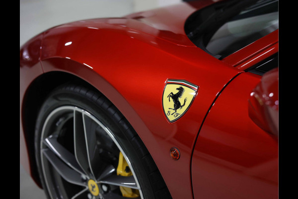 Ferrari 488 3.9 GTB HELE | Rosso Fuoco - Historie - Cuoio