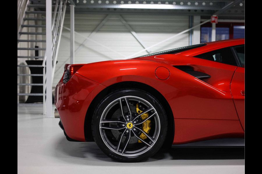 Ferrari 488 3.9 GTB HELE | Rosso Fuoco - Historie - Cuoio