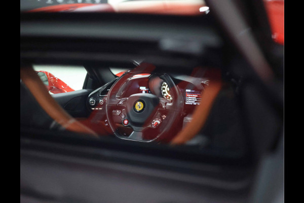 Ferrari 488 3.9 GTB HELE | Rosso Fuoco - Historie - Cuoio