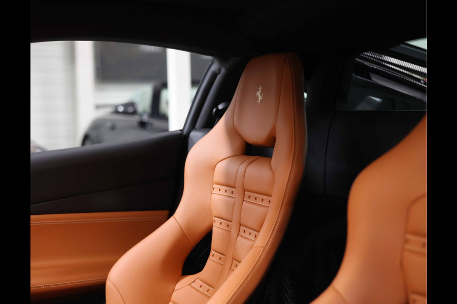 Ferrari 488 3.9 GTB HELE | Rosso Fuoco - Historie - Cuoio