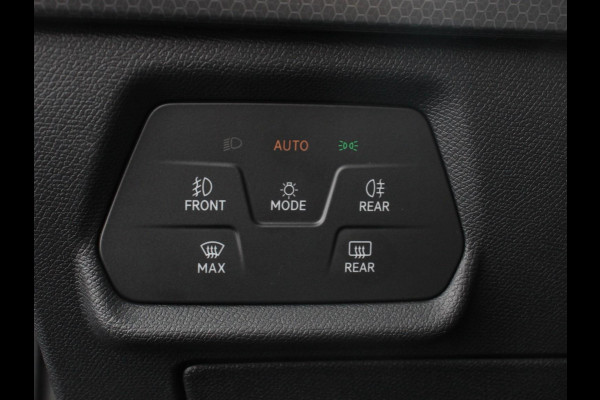 Seat Leon 1.0 eTSI 110pk DSG Style Navigatie Apple Carplay/ Android Auto Camera Parkeersensoren Stoel- en stuurverwarming Cruise Control Virtual Cockpit Climate Control Seat Leon 1.0 eTSI 110pk DSG Style Navigatie Apple Carplay/ Android Auto Camera Parkeersensoren Stoel- en stuurverwarming Cruise Control Virtual Cockpit Climate Control