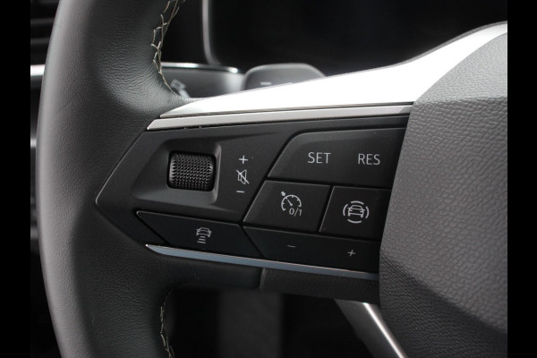 Seat Leon 1.0 eTSI 110pk DSG Style Navigatie Apple Carplay/ Android Auto Camera Parkeersensoren Stoel- en stuurverwarming Cruise Control Virtual Cockpit Climate Control Seat Leon 1.0 eTSI 110pk DSG Style Navigatie Apple Carplay/ Android Auto Camera Parkeersensoren Stoel- en stuurverwarming Cruise Control Virtual Cockpit Climate Control