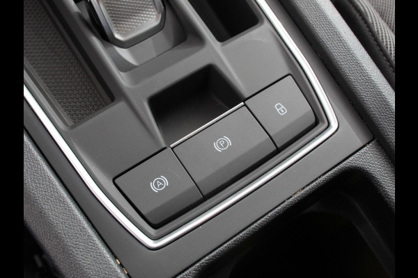 Seat Leon 1.0 eTSI 110pk DSG Style Navigatie Apple Carplay/ Android Auto Camera Parkeersensoren Stoel- en stuurverwarming Cruise Control Virtual Cockpit Climate Control Seat Leon 1.0 eTSI 110pk DSG Style Navigatie Apple Carplay/ Android Auto Camera Parkeersensoren Stoel- en stuurverwarming Cruise Control Virtual Cockpit Climate Control