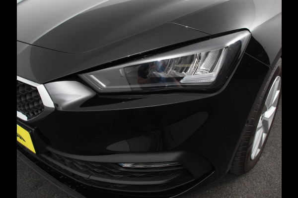 Seat Leon 1.0 eTSI 110pk DSG Style Navigatie Apple Carplay/ Android Auto Camera Parkeersensoren Stoel- en stuurverwarming Cruise Control Virtual Cockpit Climate Control Seat Leon 1.0 eTSI 110pk DSG Style Navigatie Apple Carplay/ Android Auto Camera Parkeersensoren Stoel- en stuurverwarming Cruise Control Virtual Cockpit Climate Control