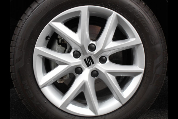 Seat Leon 1.0 eTSI 110pk DSG Style Navigatie Apple Carplay/ Android Auto Camera Parkeersensoren Stoel- en stuurverwarming Cruise Control Virtual Cockpit Climate Control Seat Leon 1.0 eTSI 110pk DSG Style Navigatie Apple Carplay/ Android Auto Camera Parkeersensoren Stoel- en stuurverwarming Cruise Control Virtual Cockpit Climate Control