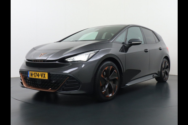 CUPRA Born Adrenaline One 62kWh 3 Fase 204PK SOH 92% Sport Stoelen+Verwarmd Apple Carplay Android Adap.Cruise Navi Camera 19" Pdc-a+v LED ParkAssist Ecc Keyless Advanced Front assist Sport-Onderstel Onlineservices Privacy Glas E-sound luidspr v e-call Led AEB Bots-Waarsch. ASR ESP Uitwijk-Assistent Verkeersbord-Detectie Origineel Nederlandse Auto thuis tot 11kwh laden! CUPRA Born Adrenaline One 62kWh 3 Fase 204PK SOH 92% Sport Stoelen+Verwarmd Apple Carplay Android Adap.Cruise Navi Camera 19" Pdc-a+v LED ParkAssist Ecc Keyless Advanced Front assist Sport-Onderstel Onlineservices Privacy Glas E-sound luidspr v e-call Led AEB Bots-Waarsch. ASR ESP Uitwijk-Assistent Verkeersbord-Detectie Origineel Nederlandse Auto thuis tot 11kwh laden!