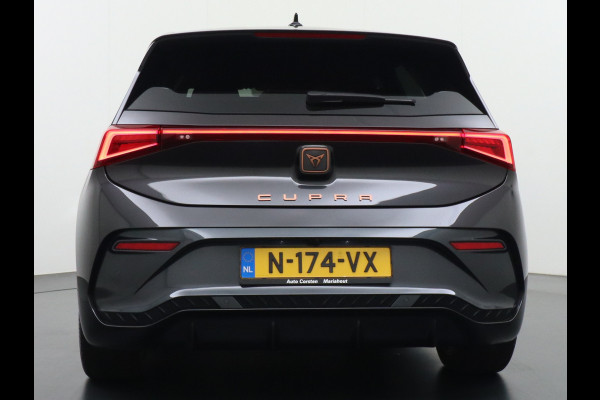 CUPRA Born Adrenaline One 62kWh 3 Fase 204PK SOH 92% Sport Stoelen+Verwarmd Apple Carplay Android Adap.Cruise Navi Camera 19" Pdc-a+v LED ParkAssist Ecc Keyless Advanced Front assist Sport-Onderstel Onlineservices Privacy Glas E-sound luidspr v e-call Led AEB Bots-Waarsch. ASR ESP Uitwijk-Assistent Verkeersbord-Detectie Origineel Nederlandse Auto thuis tot 11kwh laden! CUPRA Born Adrenaline One 62kWh 3 Fase 204PK SOH 92% Sport Stoelen+Verwarmd Apple Carplay Android Adap.Cruise Navi Camera 19" Pdc-a+v LED ParkAssist Ecc Keyless Advanced Front assist Sport-Onderstel Onlineservices Privacy Glas E-sound luidspr v e-call Led AEB Bots-Waarsch. ASR ESP Uitwijk-Assistent Verkeersbord-Detectie Origineel Nederlandse Auto thuis tot 11kwh laden!