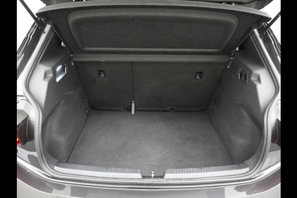 CUPRA Born Adrenaline One 62kWh 3 Fase 204PK SOH 92% Sport Stoelen+Verwarmd Apple Carplay Android Adap.Cruise Navi Camera 19" Pdc-a+v LED ParkAssist Ecc Keyless Advanced Front assist Sport-Onderstel Onlineservices Privacy Glas E-sound luidspr v e-call Led AEB Bots-Waarsch. ASR ESP Uitwijk-Assistent Verkeersbord-Detectie Origineel Nederlandse Auto thuis tot 11kwh laden! CUPRA Born Adrenaline One 62kWh 3 Fase 204PK SOH 92% Sport Stoelen+Verwarmd Apple Carplay Android Adap.Cruise Navi Camera 19" Pdc-a+v LED ParkAssist Ecc Keyless Advanced Front assist Sport-Onderstel Onlineservices Privacy Glas E-sound luidspr v e-call Led AEB Bots-Waarsch. ASR ESP Uitwijk-Assistent Verkeersbord-Detectie Origineel Nederlandse Auto thuis tot 11kwh laden!