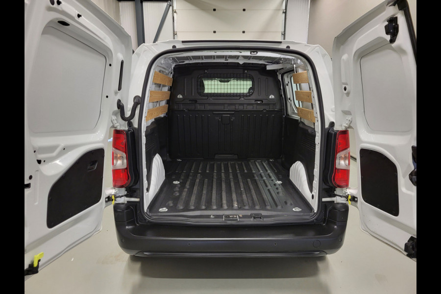 Peugeot Partner 1.2PureTech 111pk Benzine!