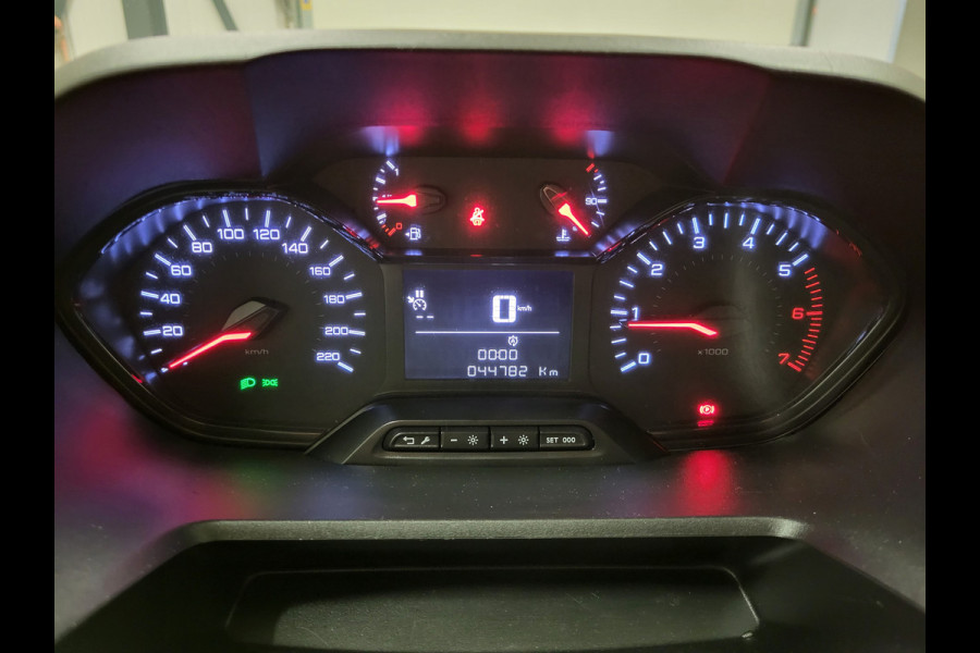 Peugeot Partner 1.2PureTech 111pk Benzine!