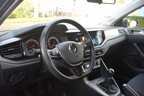 Volkswagen Polo 1.0 TSI Comfortline | NL Auto | ACC | Carplay | Camera | NAVI | DAB Volkswagen Polo 1.0 TSI Comfortline | NL Auto | ACC | Carplay | Camera | NAVI | DAB
