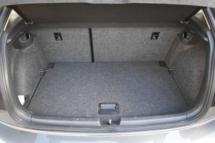 Volkswagen Polo 1.0 TSI Comfortline | NL Auto | ACC | Carplay | Camera | NAVI | DAB Volkswagen Polo 1.0 TSI Comfortline | NL Auto | ACC | Carplay | Camera | NAVI | DAB