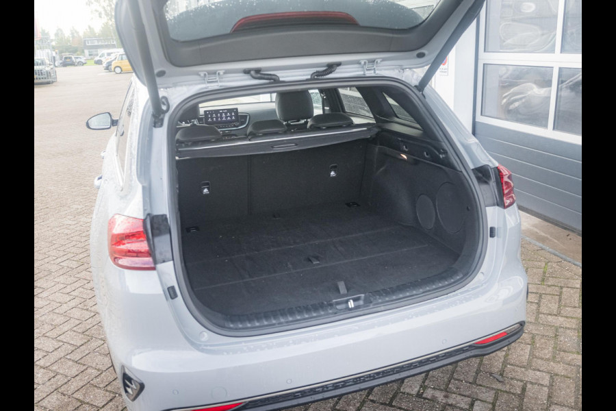 Kia Ceed Sportswagon 1.0 T-GDi MHEV Design Edition l navigatie l stoel en stuurwielverwarming l EL. kofferklep l JBL premium Sound Kia Ceed Sportswagon 1.0 T-GDi MHEV Design Edition l navigatie l stoel en stuurwielverwarming l EL. kofferklep l JBL premium Sound