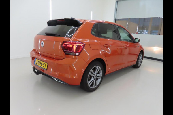 Volkswagen Polo 1.5 TSI Highline Business R - Automaat - Navi - Winterpakket - Trekhaak - Org.NL Volkswagen Polo 1.5 TSI Highline Business R - Automaat - Navi - Winterpakket - Trekhaak - Org.NL