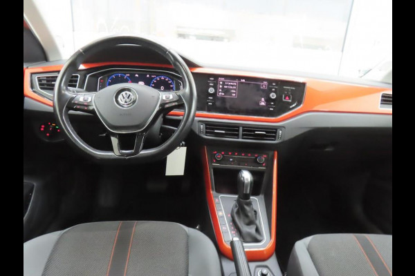 Volkswagen Polo 1.5 TSI Highline Business R - Automaat - Navi - Winterpakket - Trekhaak - Org.NL Volkswagen Polo 1.5 TSI Highline Business R - Automaat - Navi - Winterpakket - Trekhaak - Org.NL
