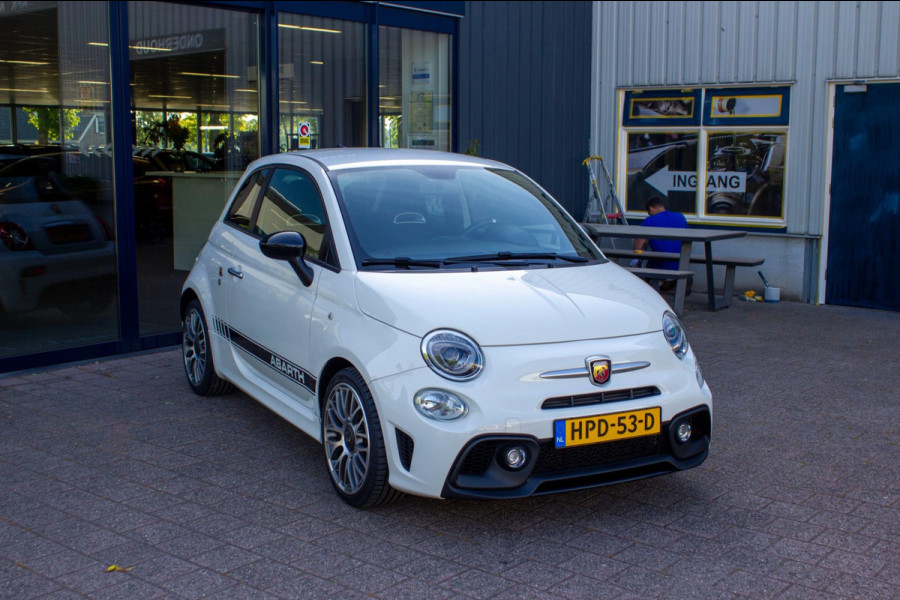 Fiat 500 1.4 T-Jet Abarth 595 70th Anniversary | Prijs rijklaar incl. 12 mnd garantie |17"Lmv Navi Carplay Bluetooth DAB Fiat 500 1.4 T-Jet Abarth 595 70th Anniversary | Prijs rijklaar incl. 12 mnd garantie |17"Lmv Navi Carplay Bluetooth DAB